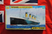 images/productimages/small/R.M.S. TITANIC Zvezda 9059 doos.jpg